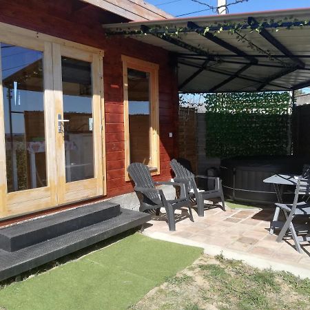 Charmant Chalet Pour 2 Personnes Spa Prive Massillargues-Attuech Экстерьер фото