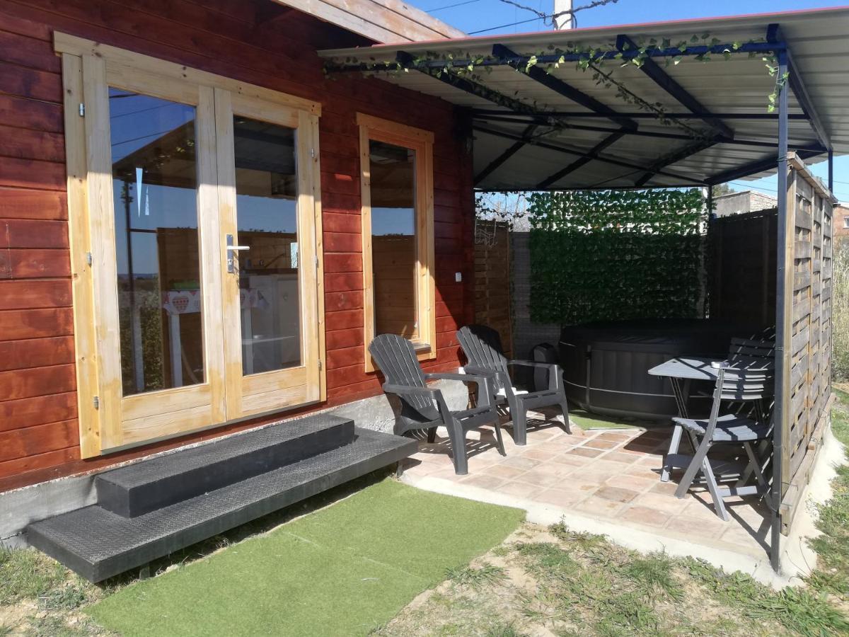 Charmant Chalet Pour 2 Personnes Spa Prive Massillargues-Attuech Экстерьер фото
